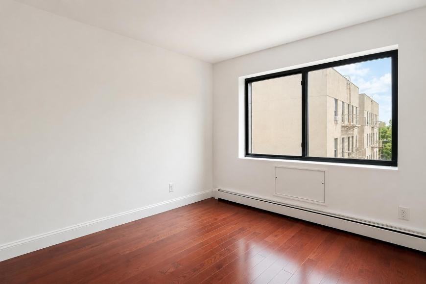 2120 Daly Ave - Photo 2 of 6