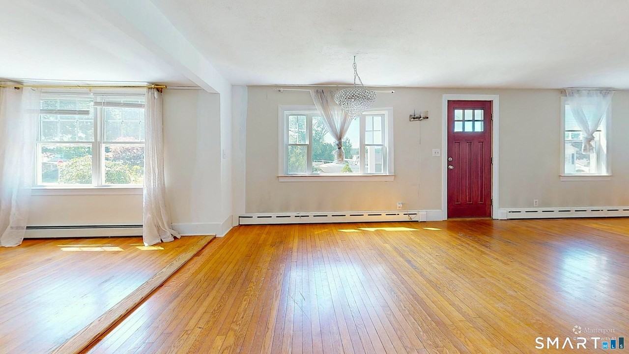 1 Middle St - Photo 5 of 35