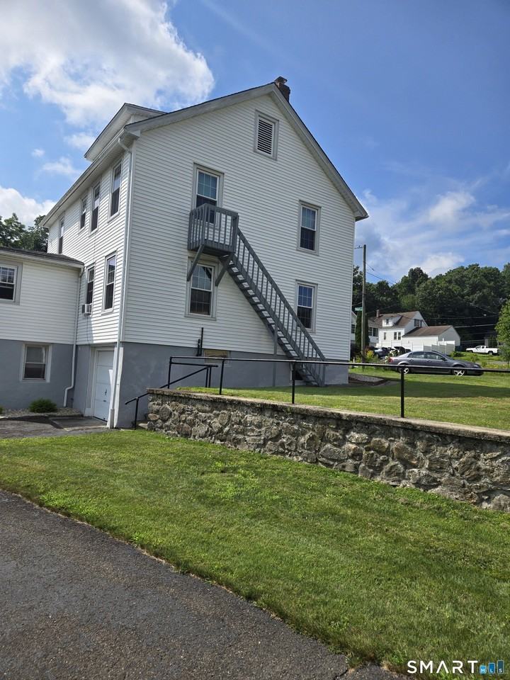 158 Martone St - Photo 2 of 11