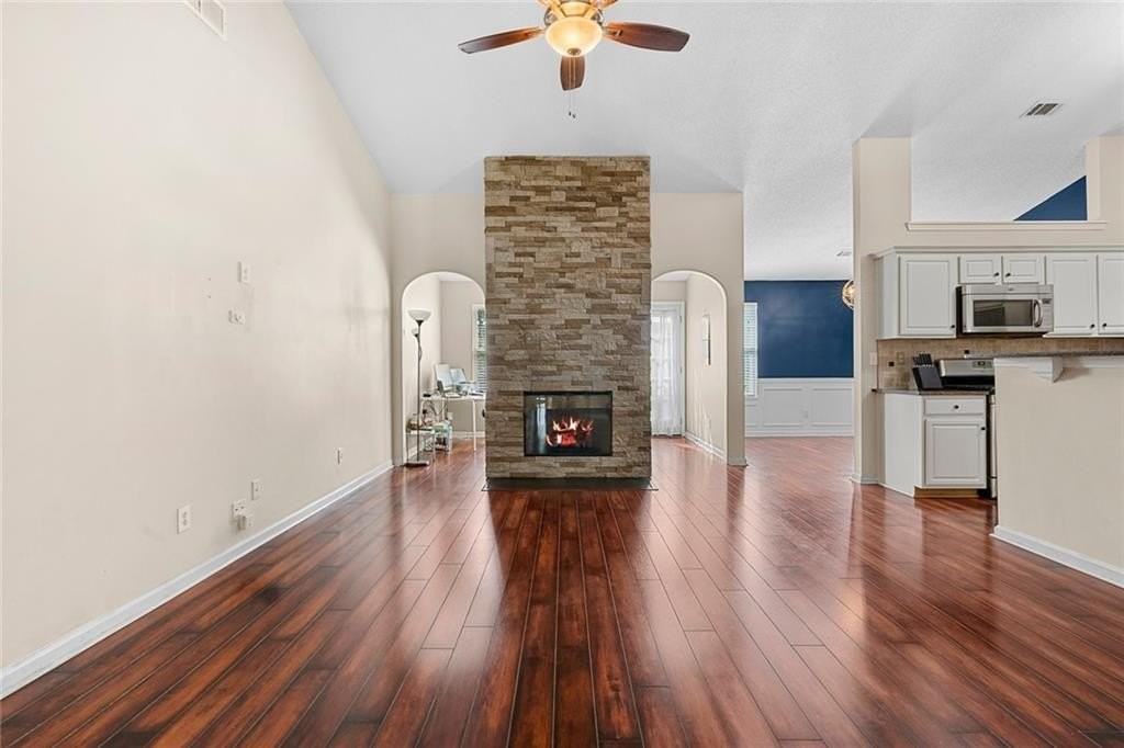 1755 Arborwood Dr - Photo 2 of 26