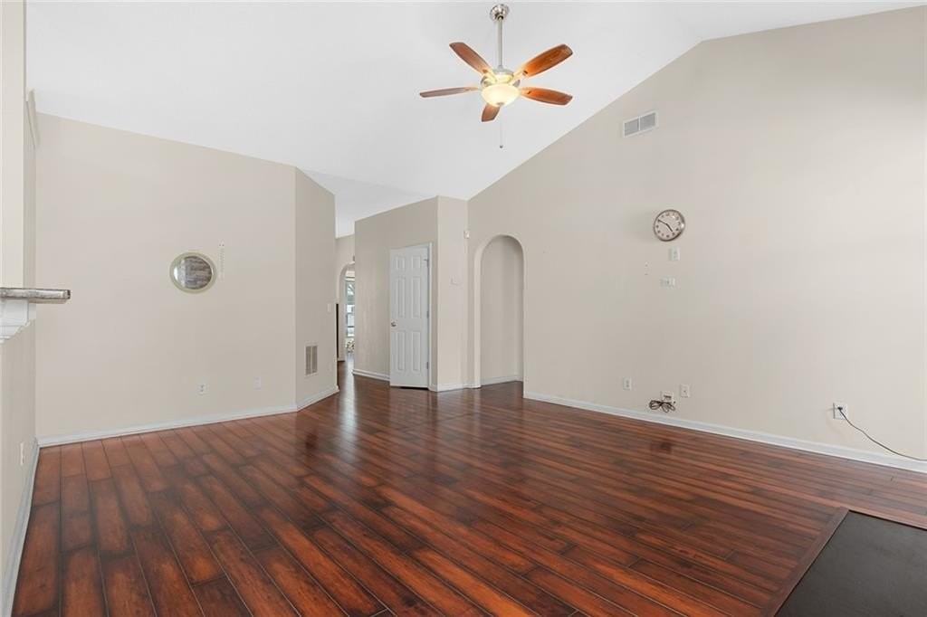 1755 Arborwood Dr - Photo 3 of 26