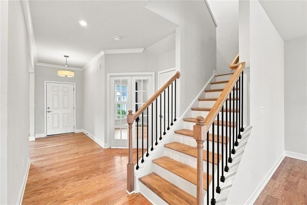 406 Riverclub Rd - Photo 3 of 42