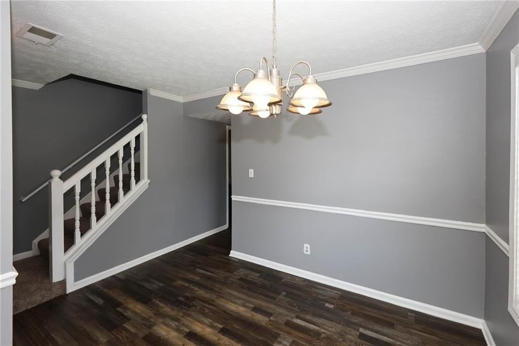 5461 Park Pl S - Photo 6 of 46