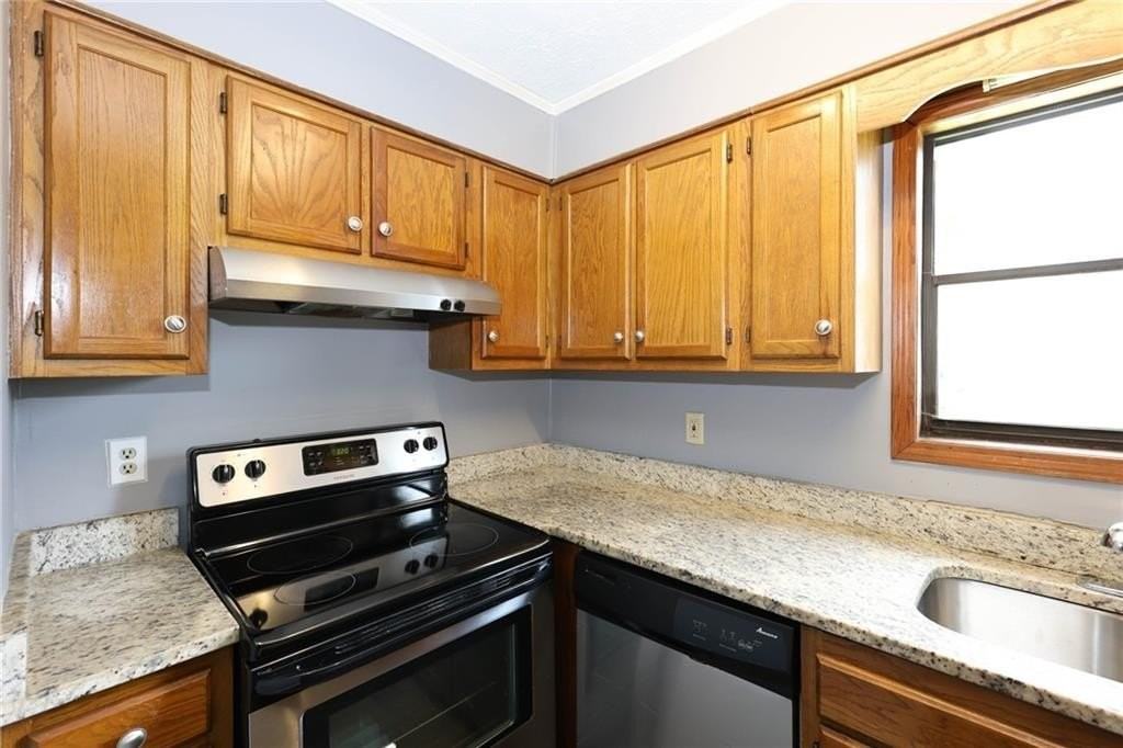 5461 Park Pl S - Photo 7 of 46