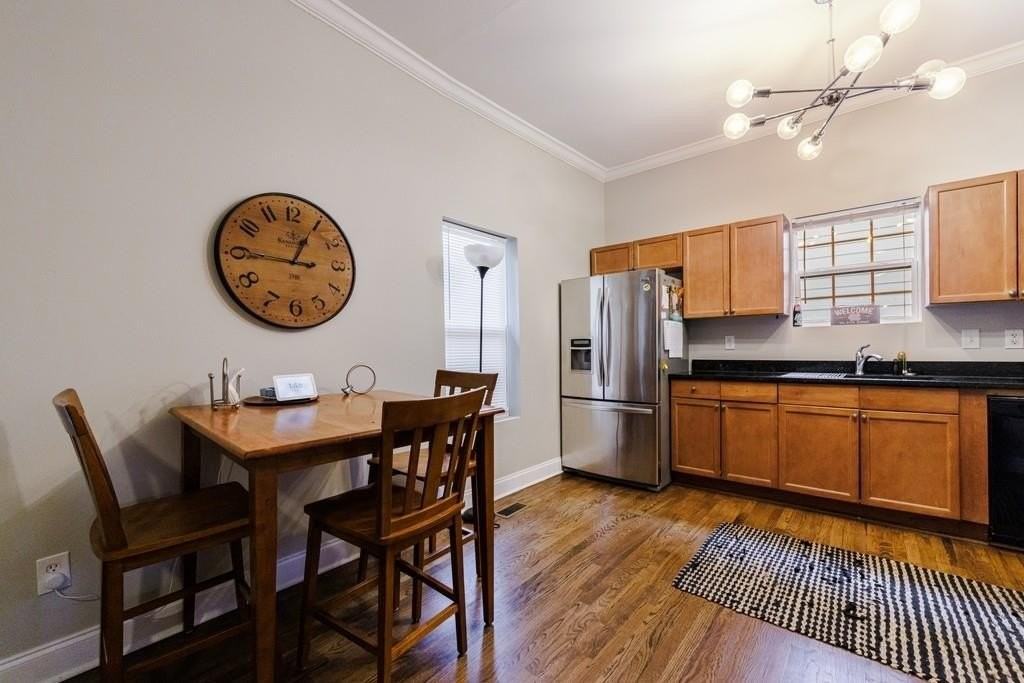 358 Clifford Ave Ne - Photo 4 of 18
