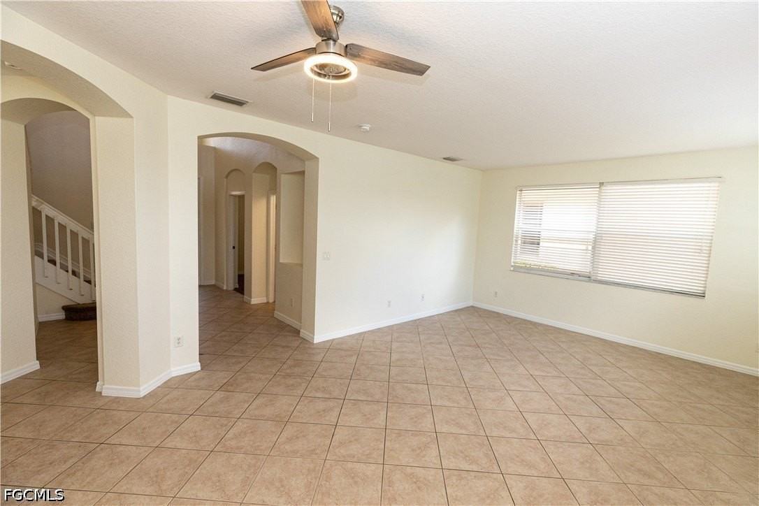 17007 Tremont St - Photo 7 of 37