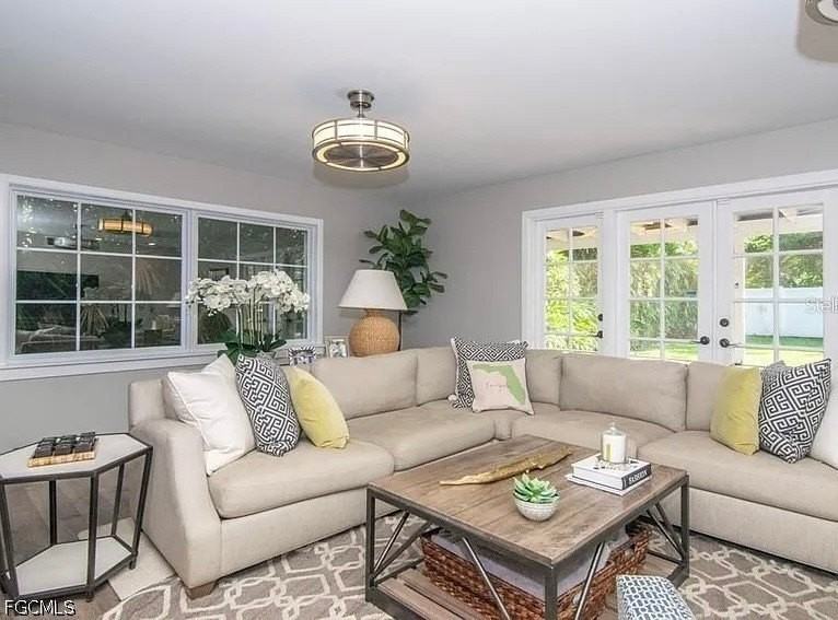 204 S Occident St #1 - Photo 4 of 14