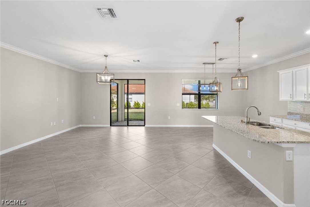 11884 Arbor Trace Dr - Photo 5 of 50