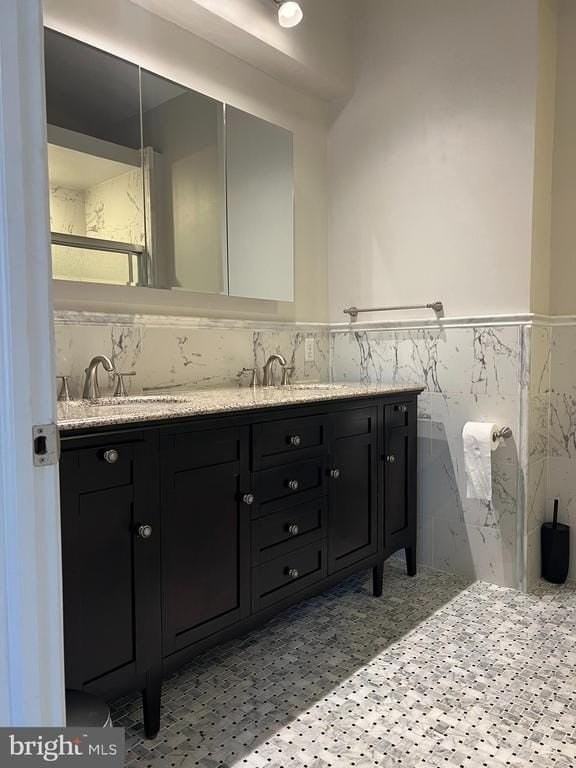 39 Van Leer Ave - Photo 7 of 24