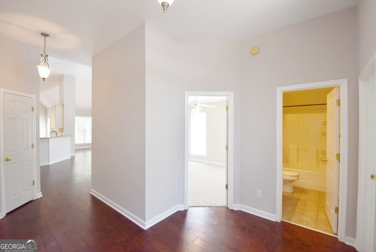 208 Turnbridge Cir - Photo 4 of 39