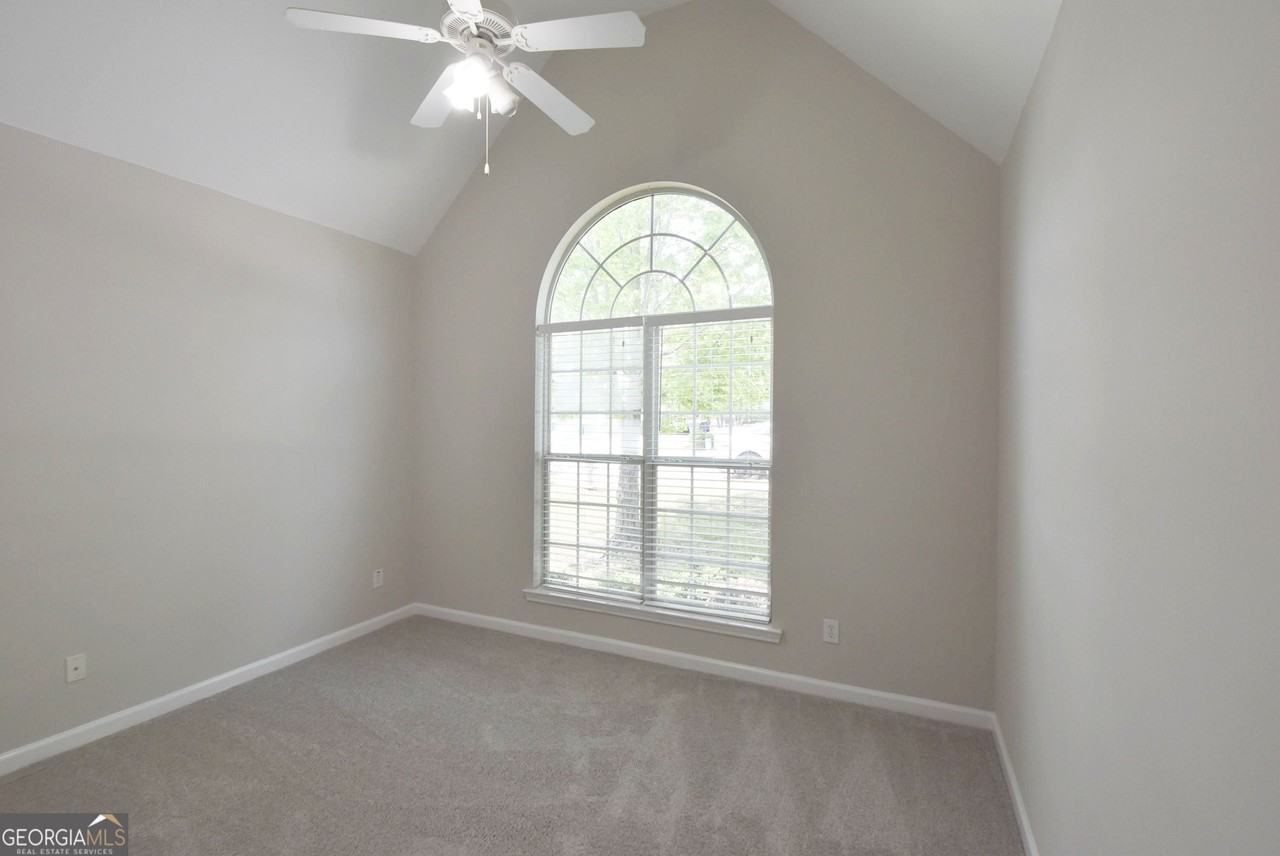 208 Turnbridge Cir - Photo 5 of 39