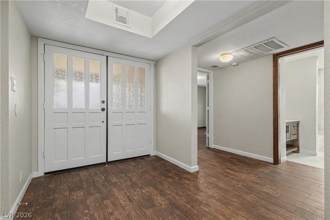 6908 Kinkenon Dr - Photo 3 of 44