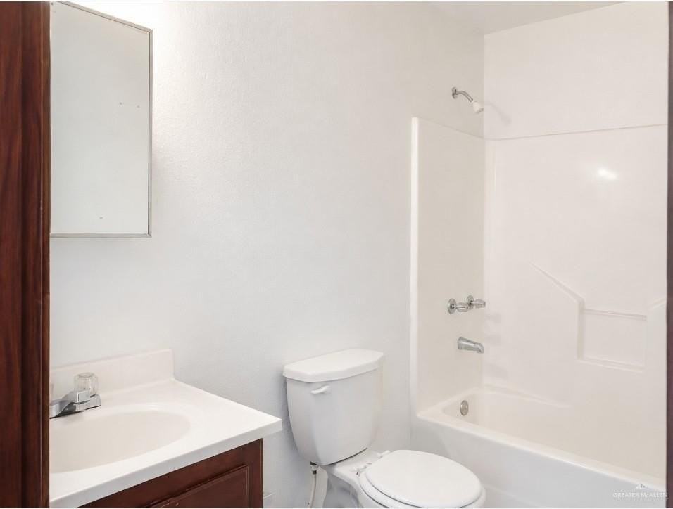 2316 Ashley Ave #3 - Photo 4 of 5