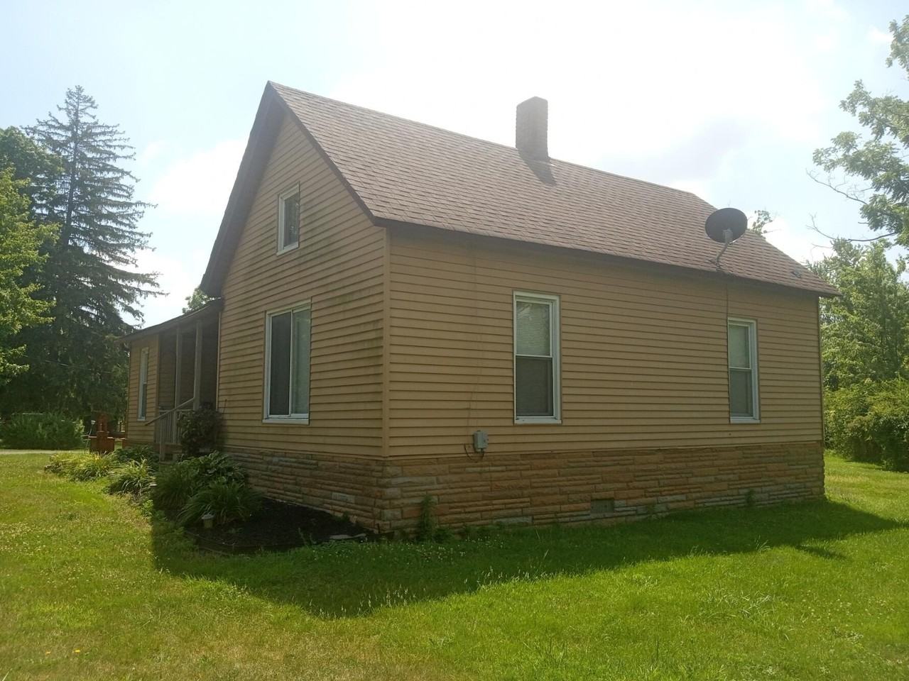 20129 Huron River Dr - Photo 4 of 19