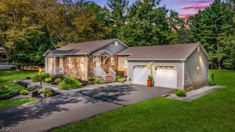 1019 Brown Rd - Photo 2 of 30