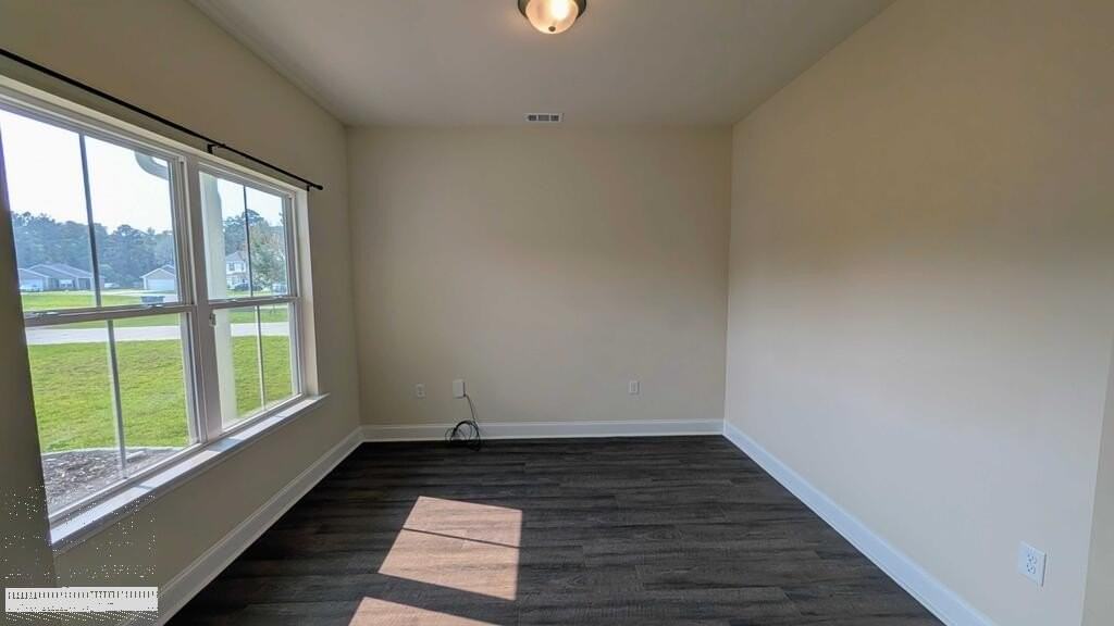 708 Mill Creek Cir - Photo 3 of 14