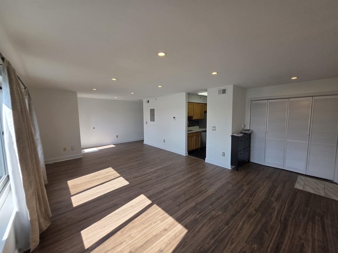 7430 Boulevard E #4A - Photo 4 of 30