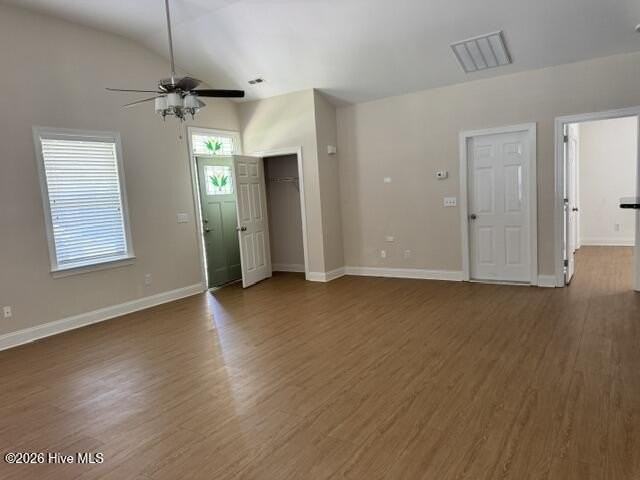 4975 N Hampton Dr Se - Photo 6 of 39