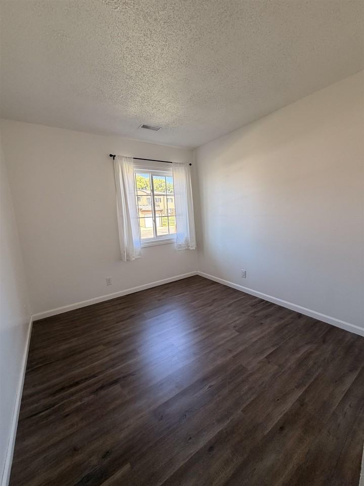 3 27th St #107 - Photo 5 of 9