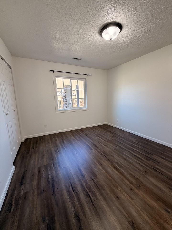 3 27th St #107 - Photo 7 of 9
