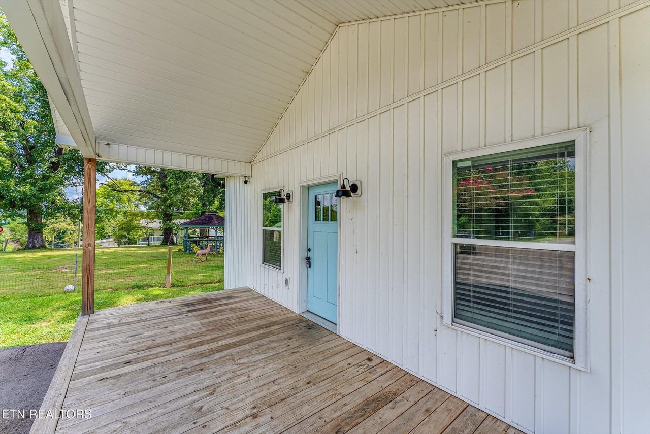 5004 Knoxwood Dr - Photo 4 of 37