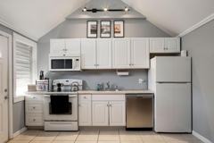 800 Elizabeth St #624 - Photo 1 of 1
