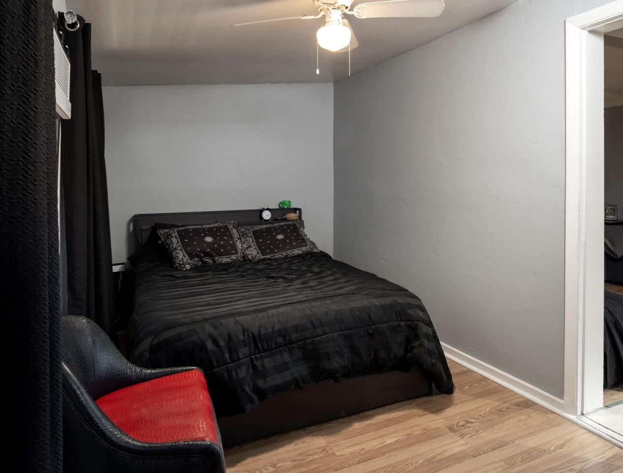 800 Elizabeth St #624 - Photo 5 of 7