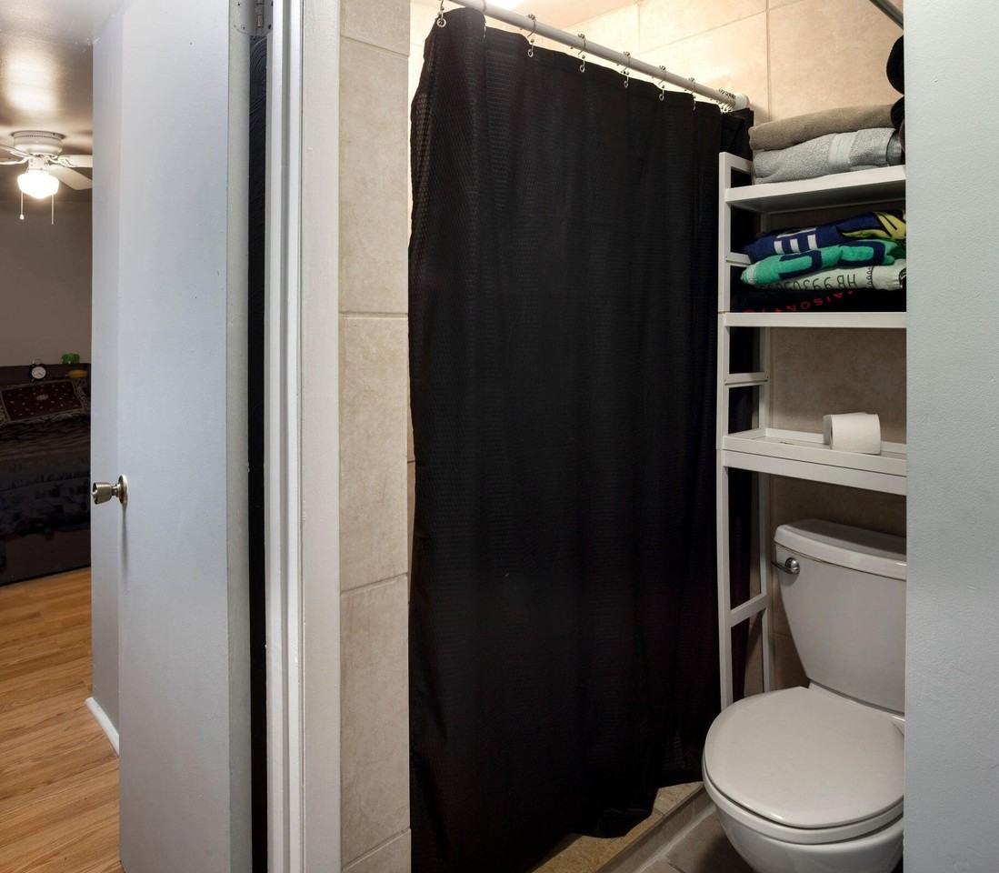 800 Elizabeth St #624 - Photo 6 of 7