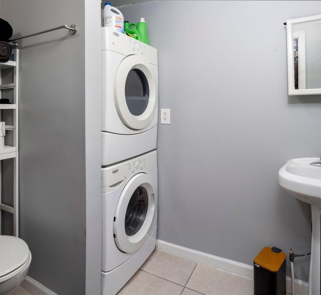 800 Elizabeth St #624 - Photo 7 of 7
