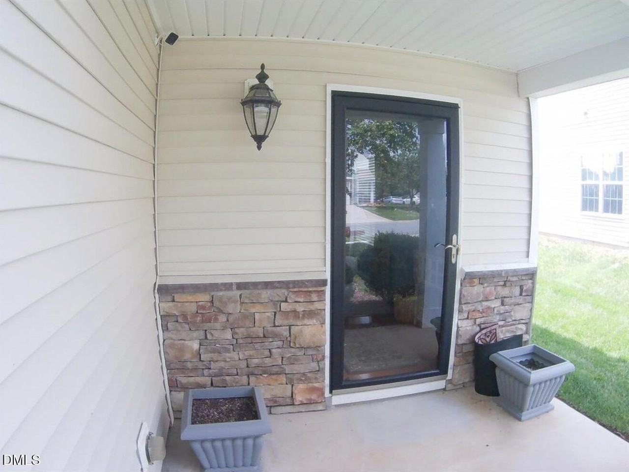 4804 Rockport Dr - Photo 3 of 18