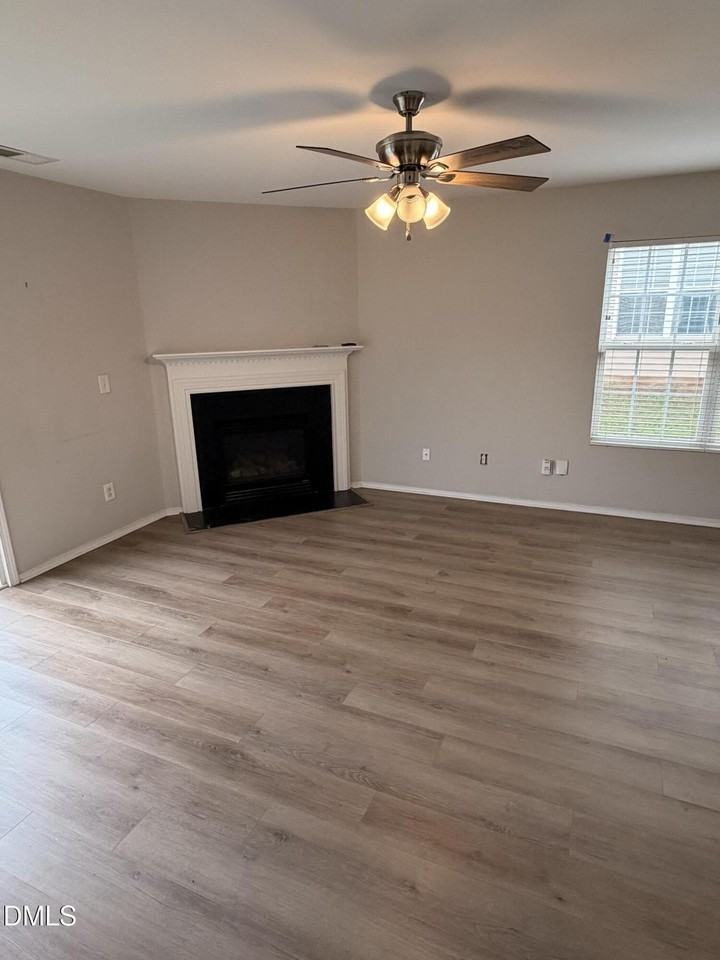 4804 Rockport Dr - Photo 5 of 18