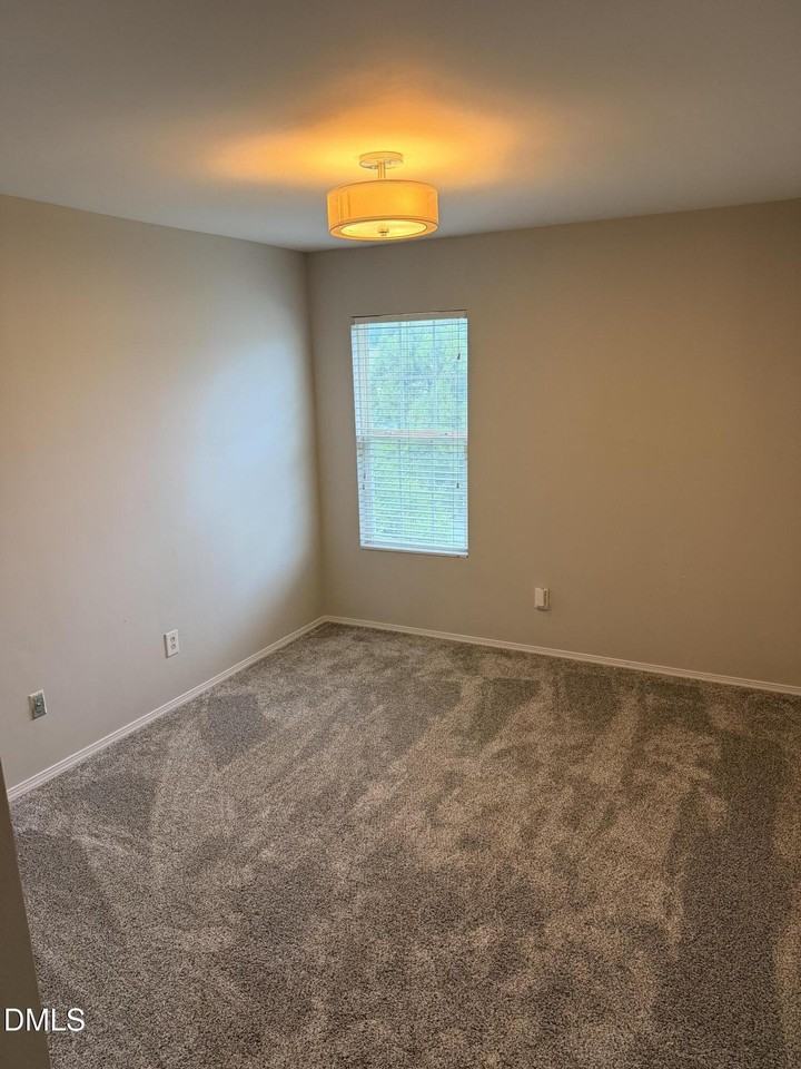 4804 Rockport Dr - Photo 7 of 18
