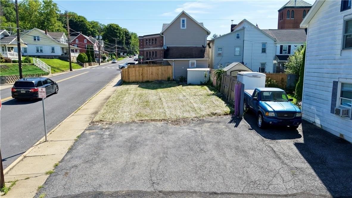 104 Washington St - Photo 3 of 29