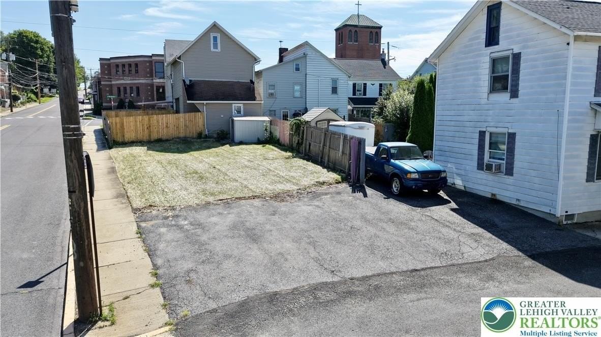 156 E Northampton St - Photo 4 of 24