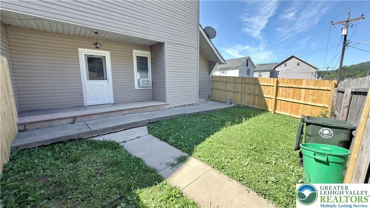 156 E Northampton St - Photo 5 of 24