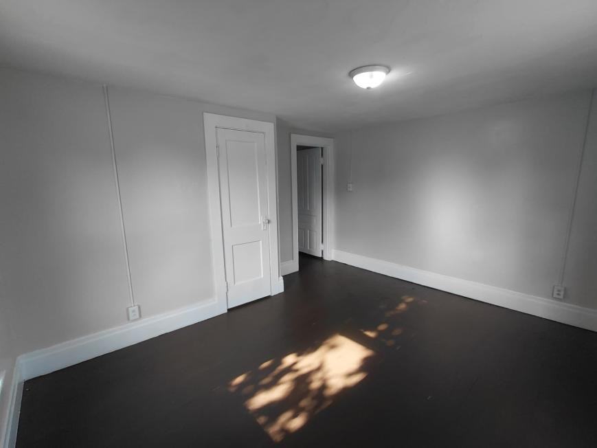 1008 S H St - Photo 3 of 9
