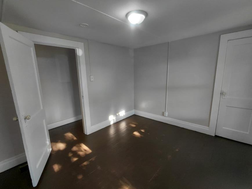 1008 S H St - Photo 4 of 9
