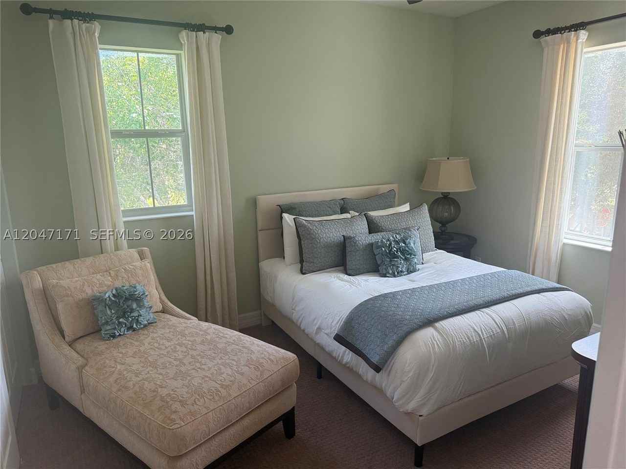 2683 Sunbury Dr - Photo 5 of 12