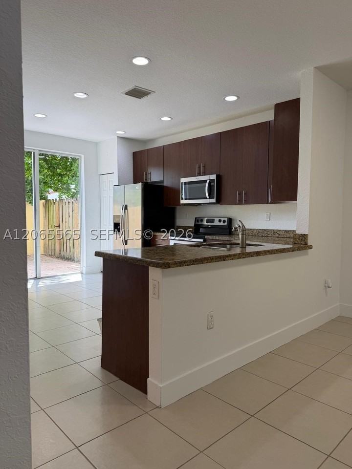 4017 Sw 149th Ct #4017 - Photo 7 of 44