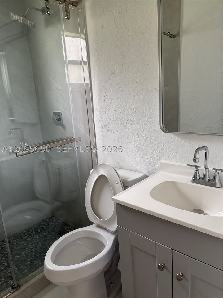 6335 Sw 21st St #2 - Photo 5 of 10