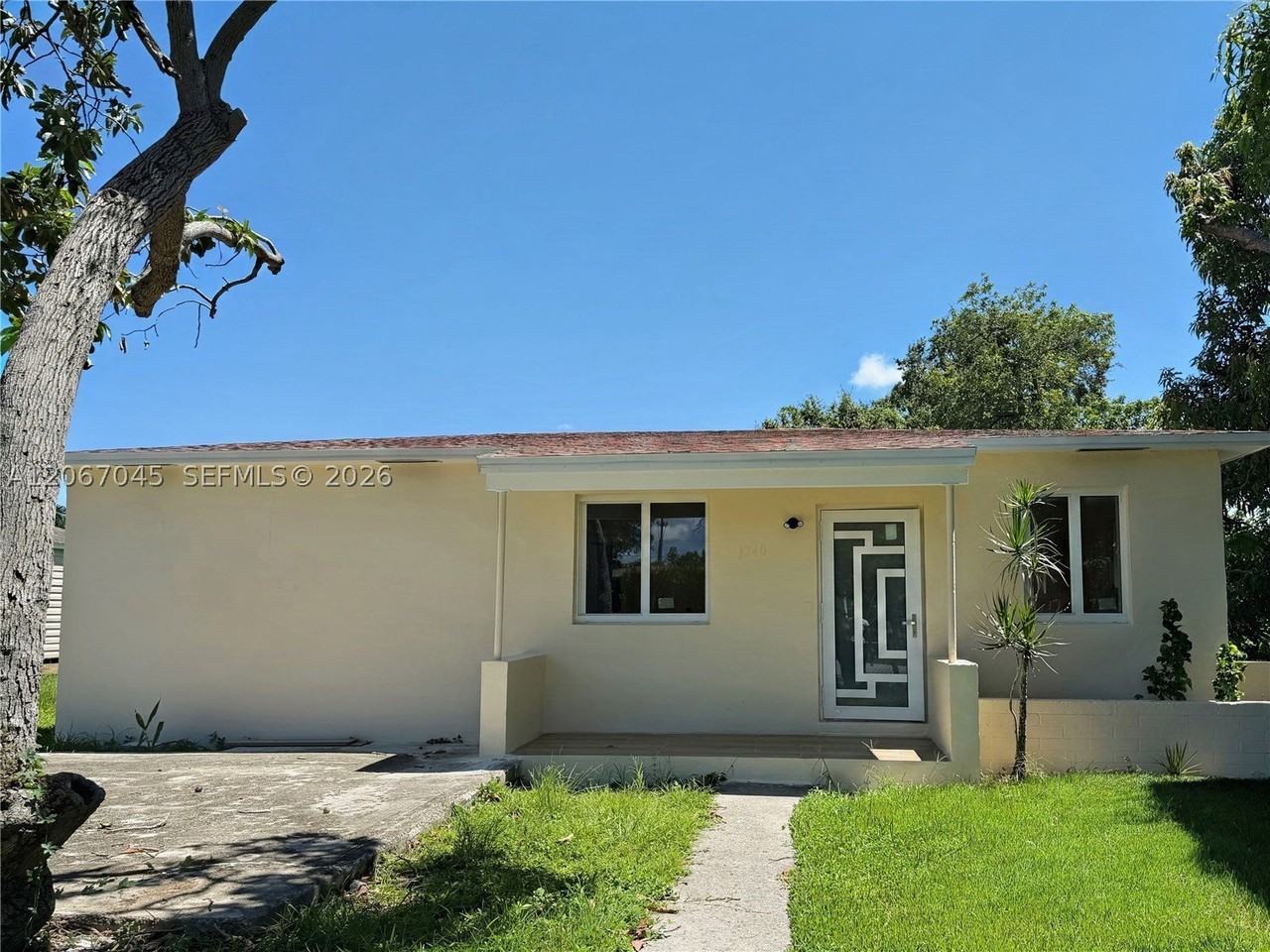 1740 Nw 126th St - Photo 2 of 18
