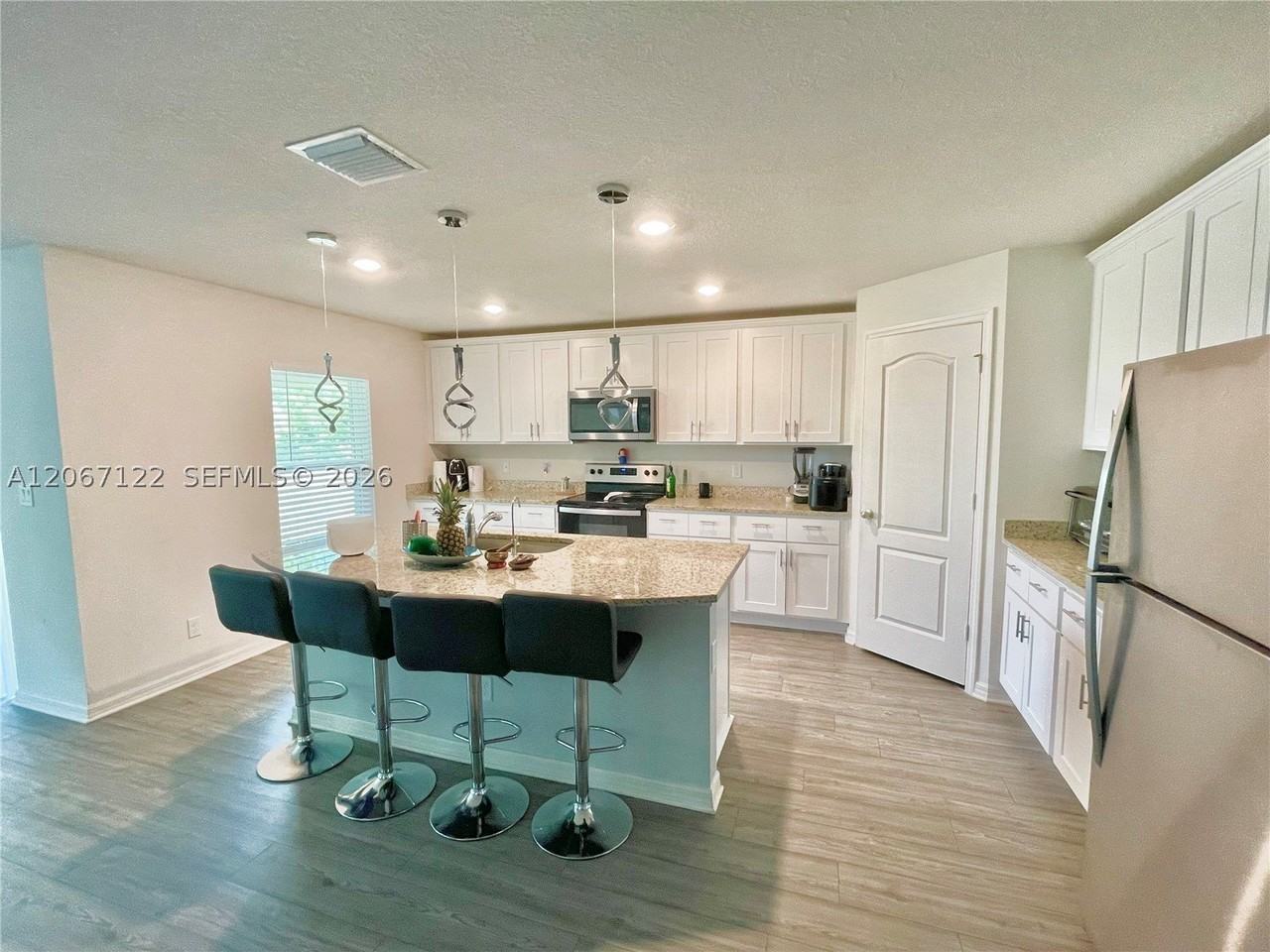 3902 Sw Brunswick St #3902 - Photo 4 of 20