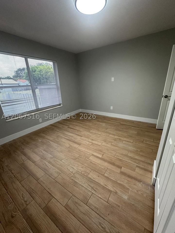 15 NW 31 ave #0 - Photo 6 of 20