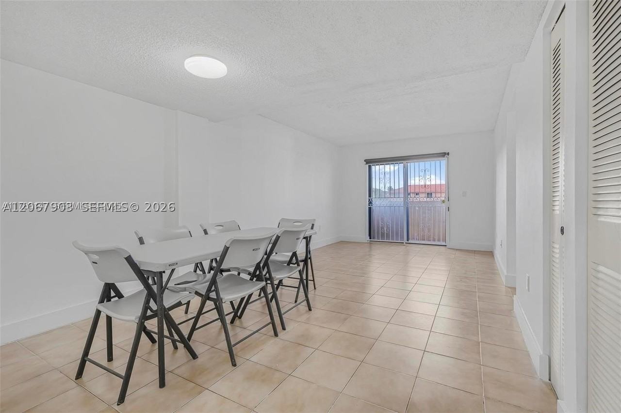 8095 Nw 8th St #215 - Photo 5 of 18