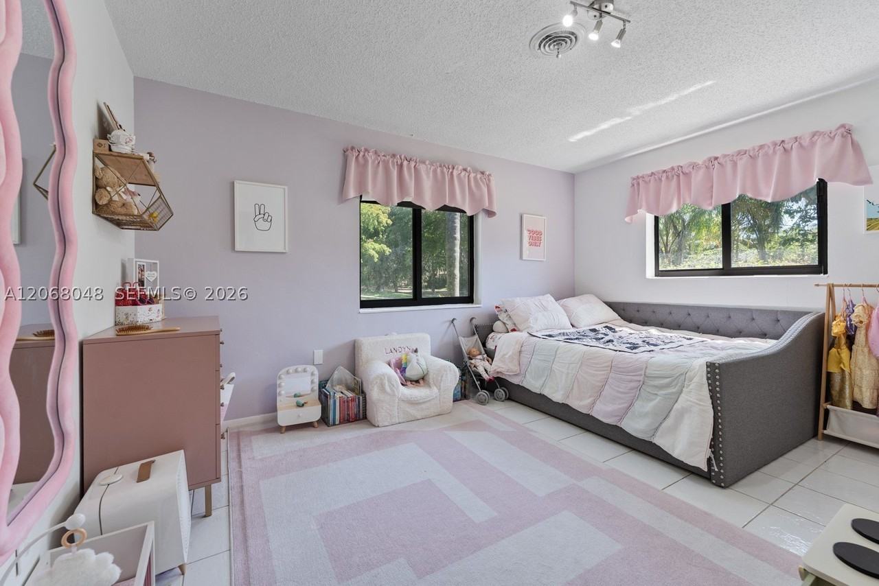 8620 Sw 159th St - Photo 5 of 27