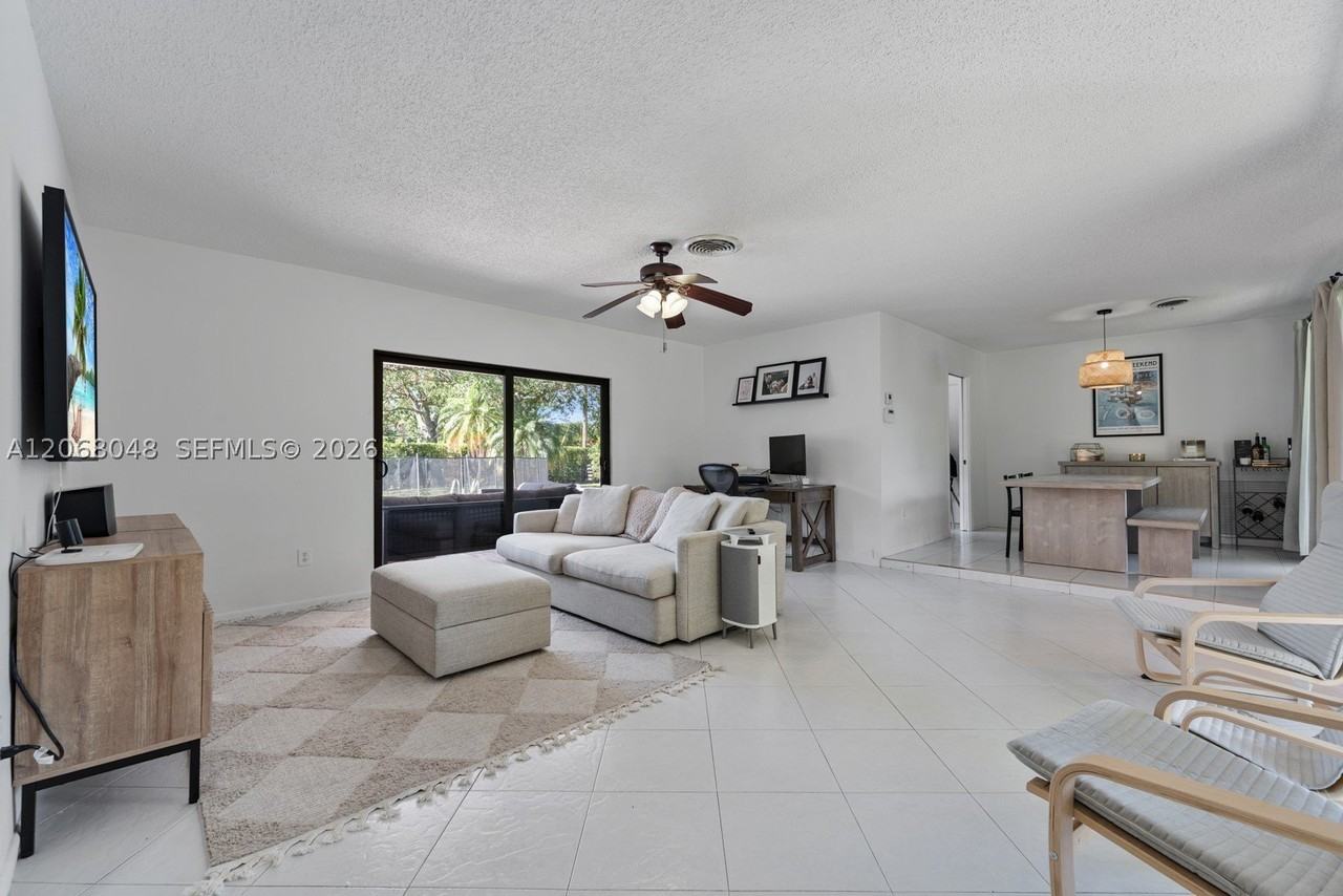 8620 Sw 159th St - Photo 6 of 27
