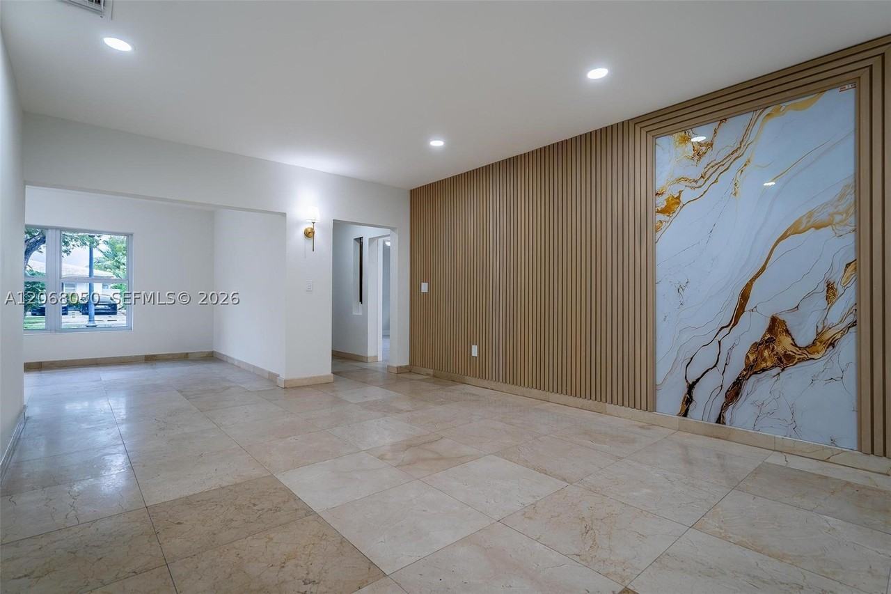 1710 Cleveland Rd #0 - Photo 5 of 41