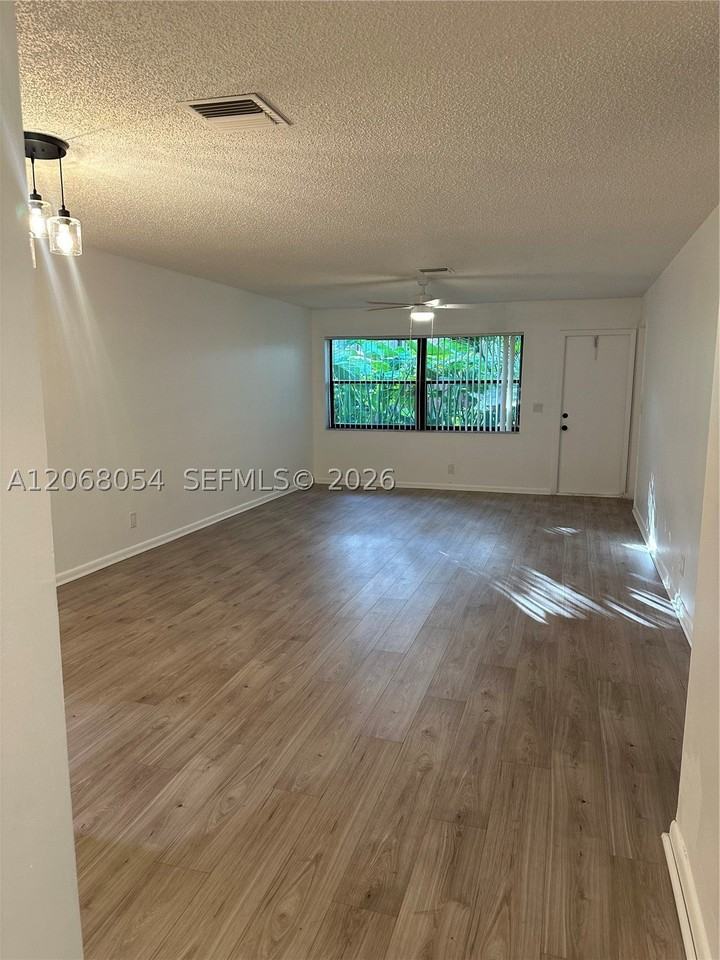 2902 Sw 21st Ter #301C - Photo 7 of 31