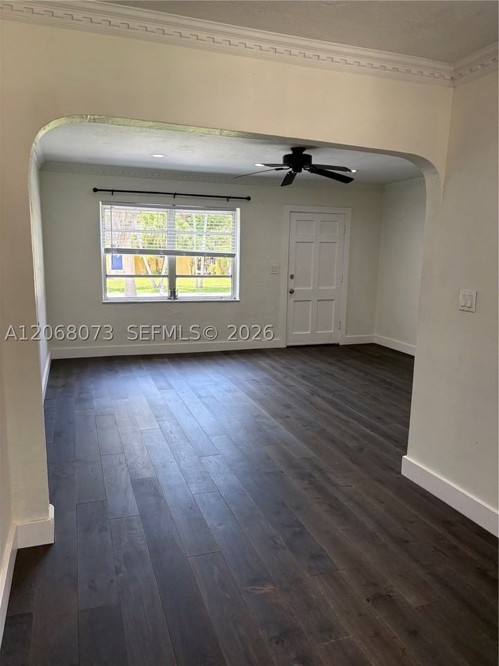 1422 Wiley St - Photo 7 of 16