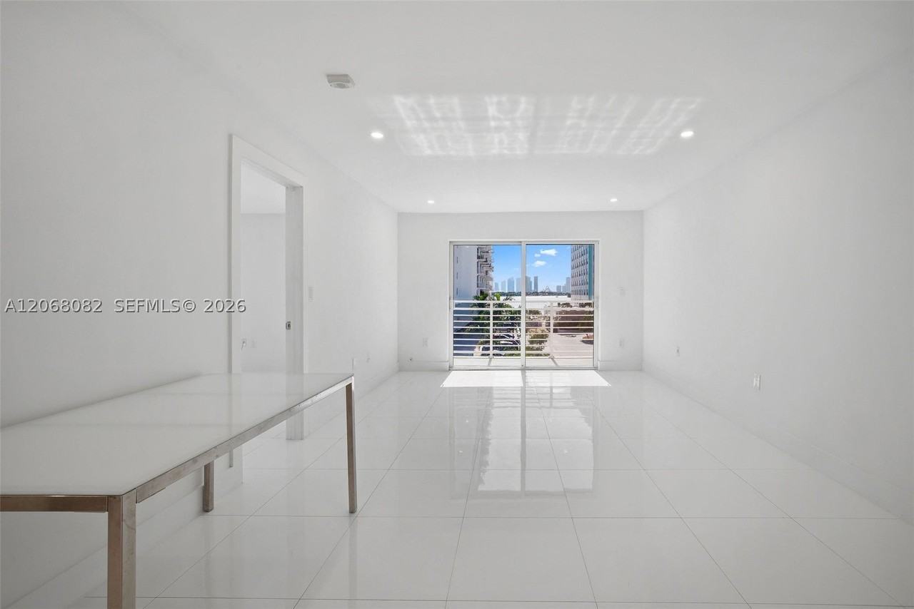 1245 West Ave #401 - Photo 3 of 16